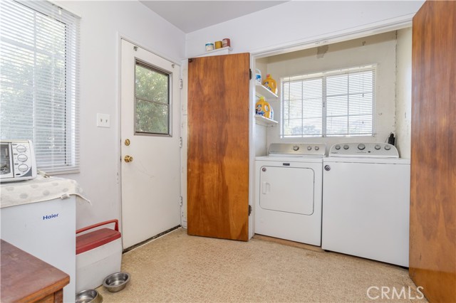 1230 Phillippi Street photo 4