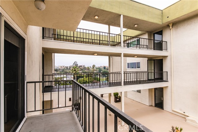 1600 Ardmore Avenue, Hermosa Beach, California 90254, 1 Bedroom Bedrooms, ,Residential,Sold,Ardmore,SR22136134