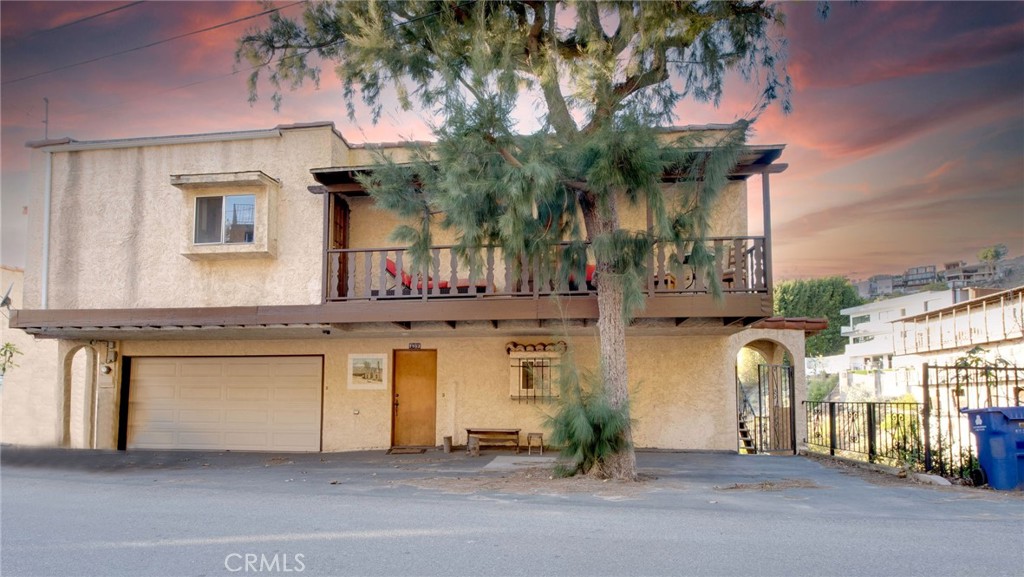 1953 Sunset Plaza Drive, Hollywood Hills, CA 90069