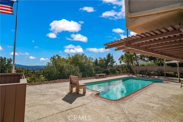 19530 Pine Valley Avenue photo 2