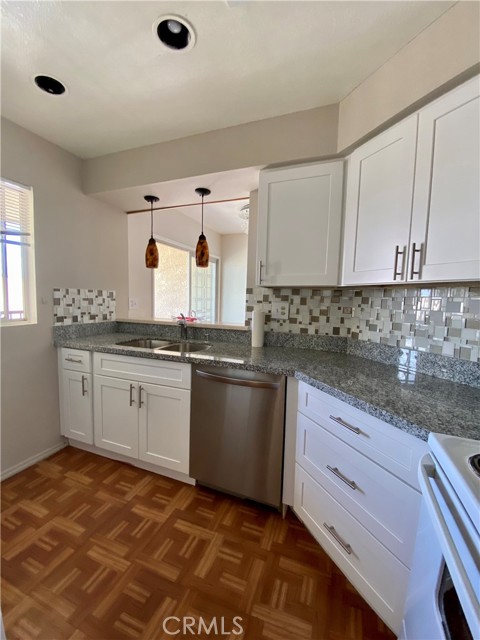 7641 Reseda Boulevard, 125-Z photo 6