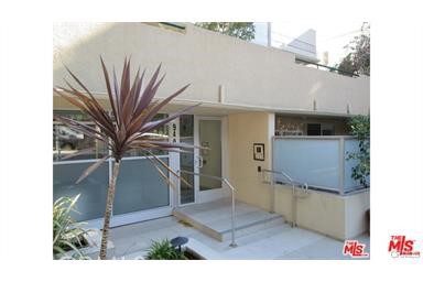 939 PALM Avenue 409 Los Angeles, California TOP FLOOR! BEAUTIFUL UPGRADED Heart of West Hollywood. 3 beds & 2 baths, ALL NEWLY remodeled . Spacious unit & brighT WITH All new appliances. Pool and gym are in the building. Easy to show and can show all units available in building. 2 and 3 bedrooms as well with various floor plans and finishes and pricing. Laundry in unit
CAN BE FURNISHED FOR 1-2 MONTHS, FURNISHED FOR 3-6 MONTHS rates available. PRICES AVAILABLE UPON REQUEST - ABLE TO SHOW ALL UNITS IN BUILDING