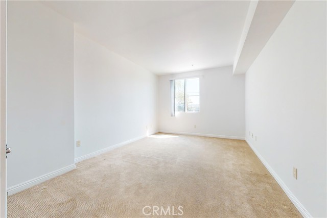 6800 Corbin Avenue, 202 photo 3