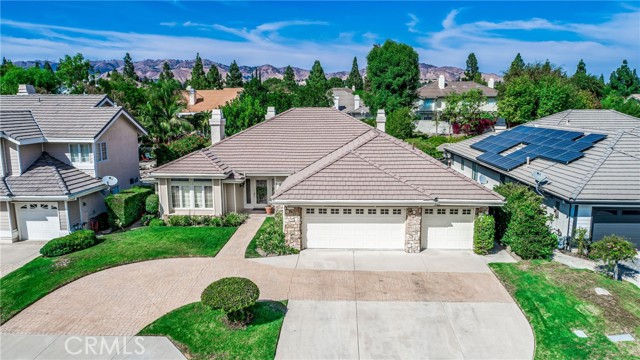 Photo of 18795 Willowtree Lane, Northridge, CA 91326