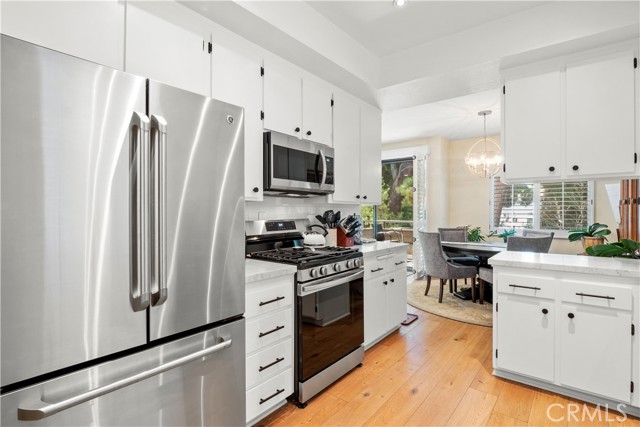 13331 Moorpark Street, 131 photo 7