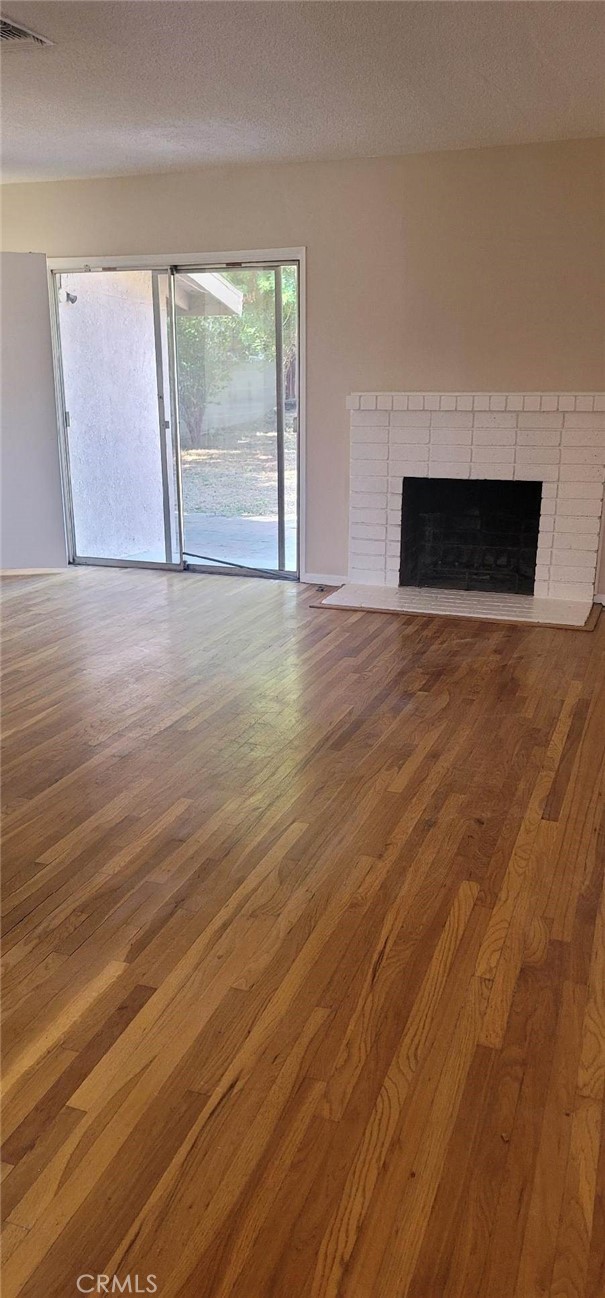 7100 Varna Avenue photo 2