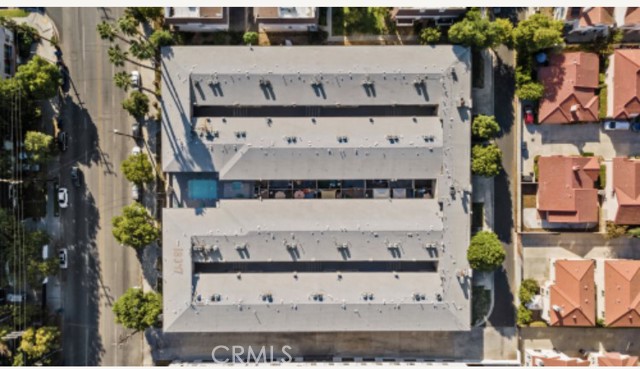 18347 Saticoy Street, 4 photo 6