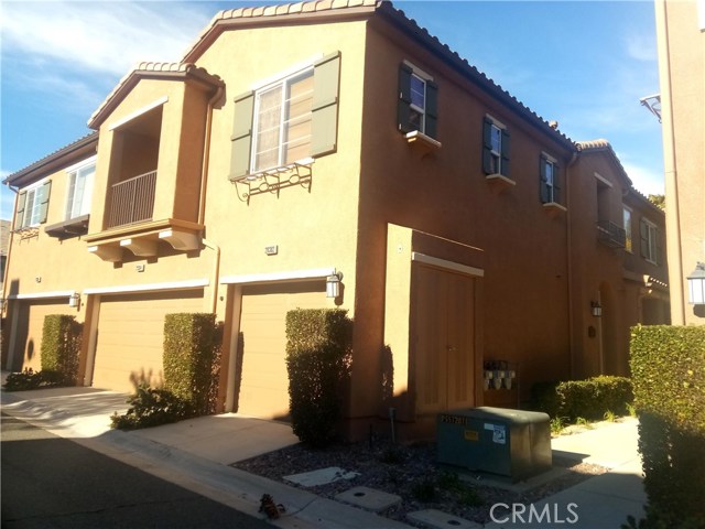 28382 Casselman Lane Saugus, California Townhouse in Highly desirable Mariposa Community! Two Stories with Direct Access from Private Garage to the Unit and Laundry Room with the main Living Space Upstairs, One Car Garage and One Covered Carport, Laundry Room in the Unit, 2 Bedrooms and 2 Bathrooms, Fireplace in the Living Room, Dining Room with Sliding Door Access to the Balcony, Master Bedroom with Walk-In Closet, Light and Bright, Newly Painted Interior, Ready for Occupancy. A great Community with Large Pool, BBQ's etc. This is a Must See!