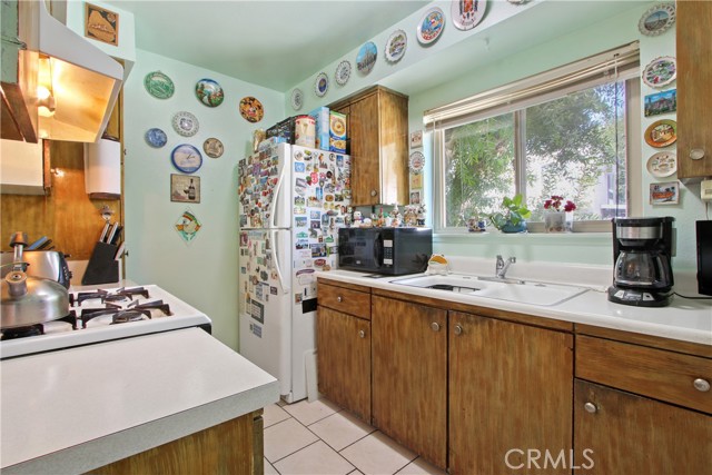 22050 Calvert Street, 5 photo 7