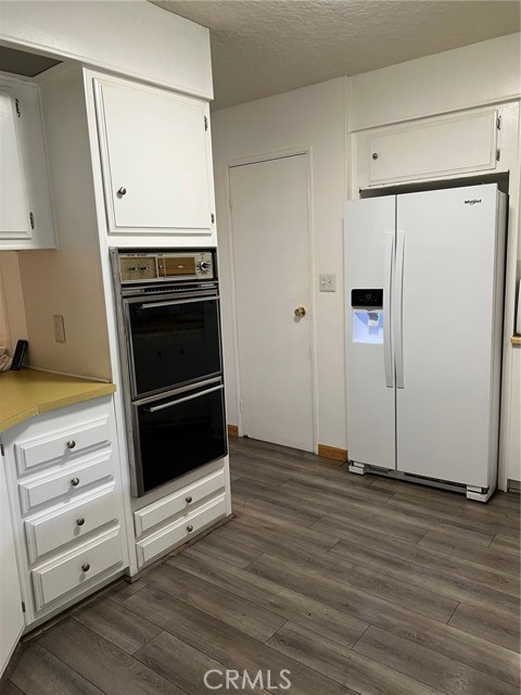 8811 Canoga Avenue, 305 photo 2