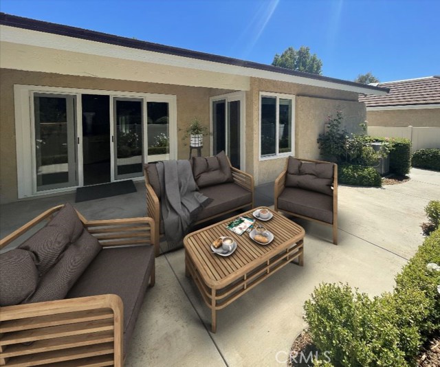 2134 Crespi Lane photo 2