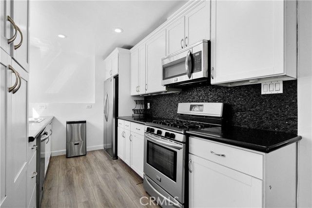 8779 Wakefield Avenue photo 7