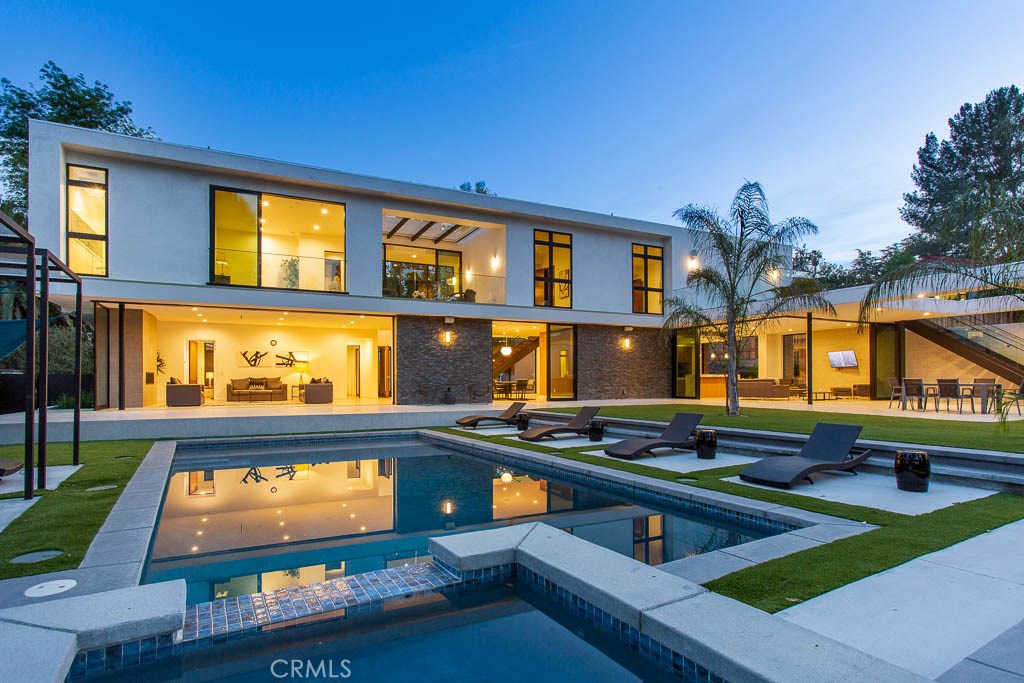 Photo of 23315 CALVERT Street, Woodland Hills, CA 91367