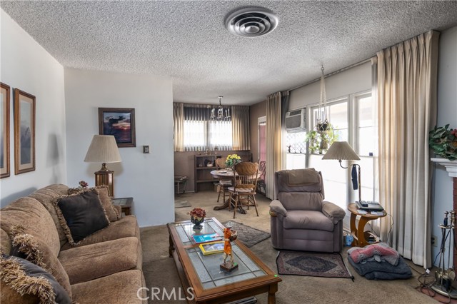 8117 Paso Robles Avenue photo 4
