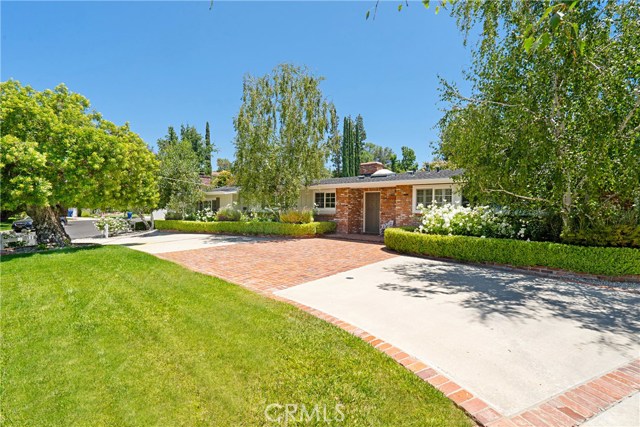Photo of 4834 Poe Avenue, Woodland Hills, CA 91364