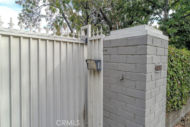 7226 Forbes Avenue photo 4