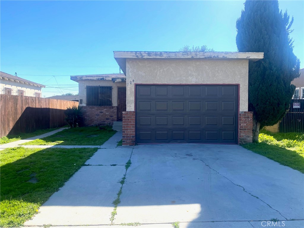 726 E 79th Street, Los Angeles, CA 90001