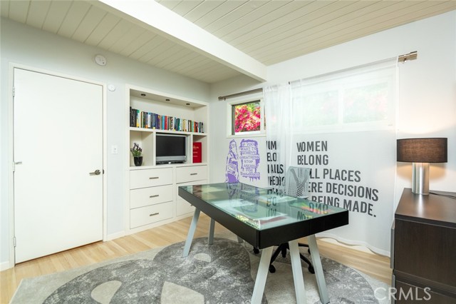 76392893 3d41 419d 9dde Acabf67b564f