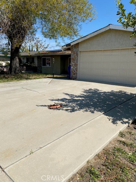 9545 Tamarind Avenue, Fontana, CA 92335