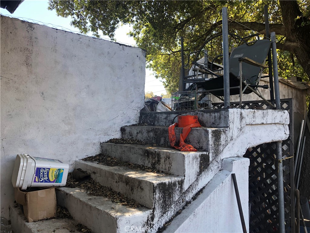 https://media.crmls.org/mediascn/7692f6c8-285c-4856-8afd-1a2312e814f9.jpg?preset=X-Large