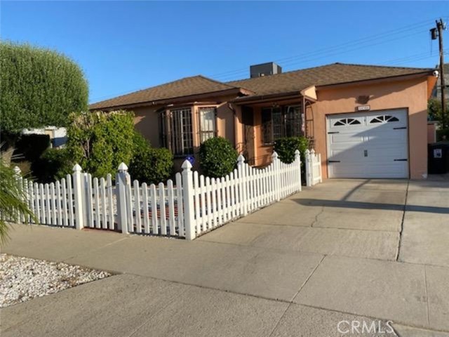 14306 Lorne Street photo 3