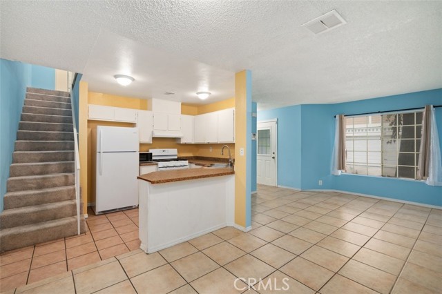 13750 Hubbard Street, 33 photo 5