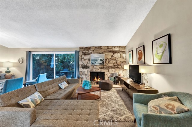 16700 Itasca Street photo 3
