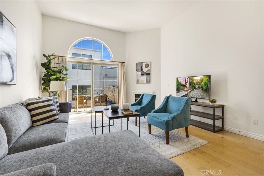 12067 Guerin Street 304, Studio City, CA 91604