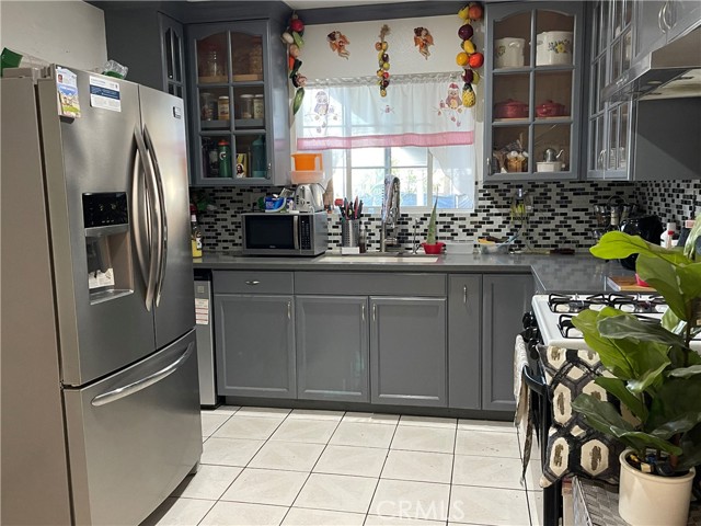 9050 Ilex Avenue photo 5