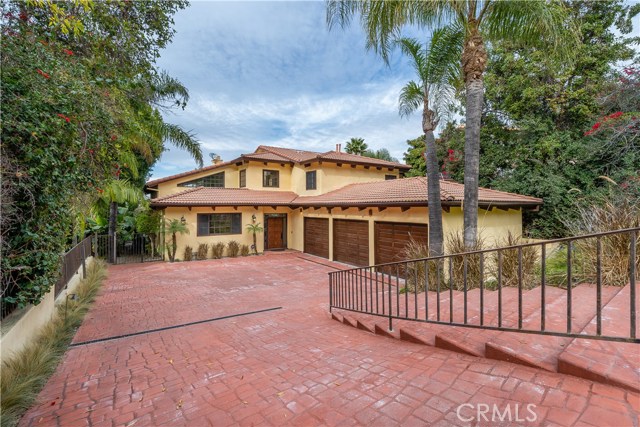Photo of 20011 Winnetka Place, Woodland Hills, CA 91364