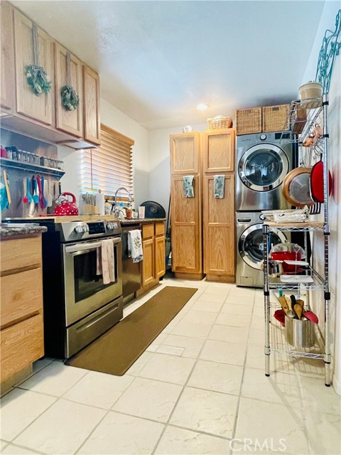 806 Katherine Rd photo 6