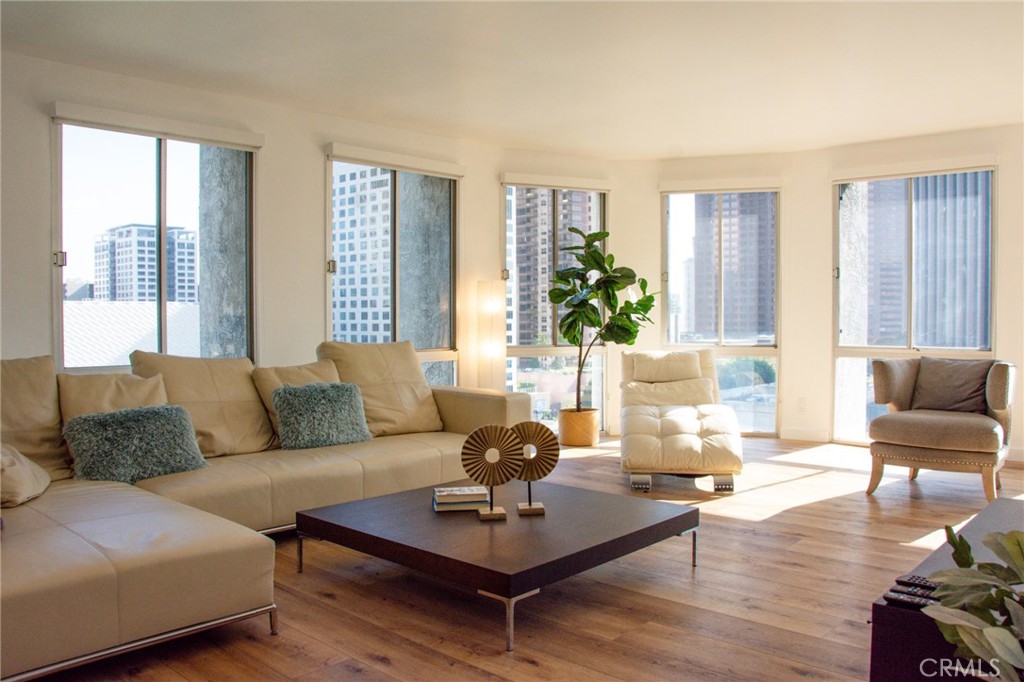 800 W 1st Street 905, Los Angeles, CA 90012