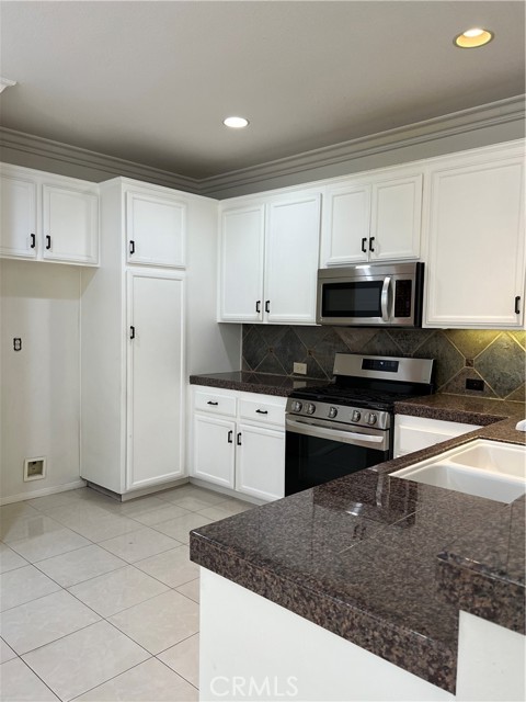 Granite counter in Kitchen