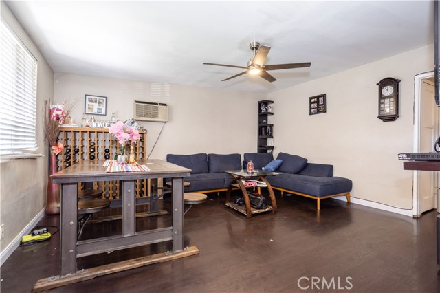 11141 Lull Street photo 9