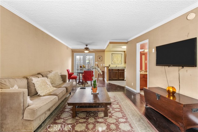 1620 North San Fernando Boulevard, 43 photo 4