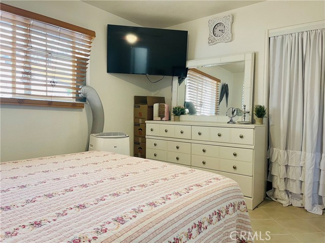 806 Katherine Rd photo 7