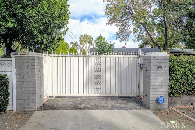 7226 Forbes Avenue photo 3