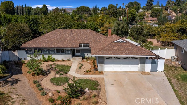 22345 Mandell Street photo 2