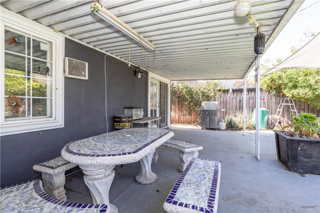 11141 Lull Street photo 6