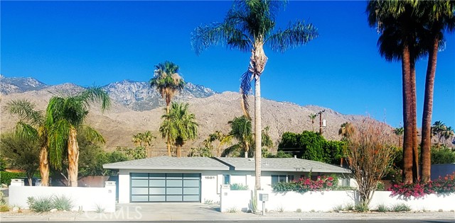 Detail Gallery Image 1 of 1 For 1581 S Sunrise Way, Palm Springs,  CA 92264 - 3 Beds | 2 Baths