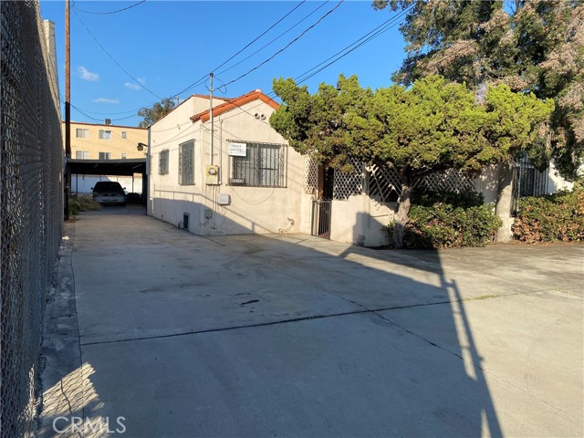 12039 Runnymede Street photo 1