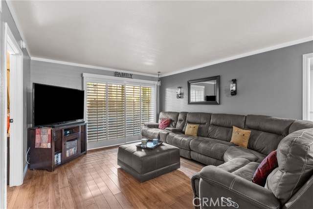 10636 Woodley Avenue, 15 photo 3