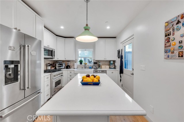 1401 Broadway photo 8