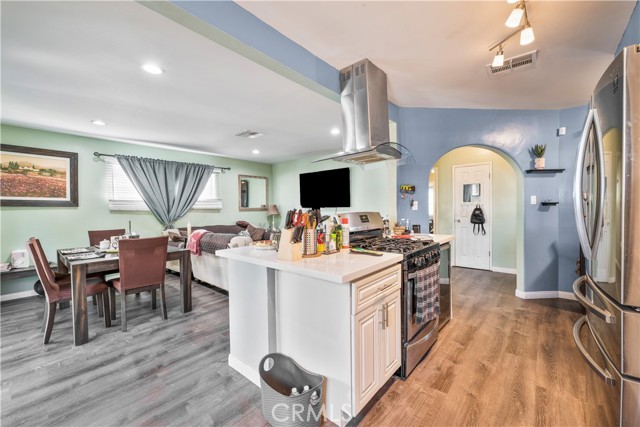 15484 El Cajon Street photo 3