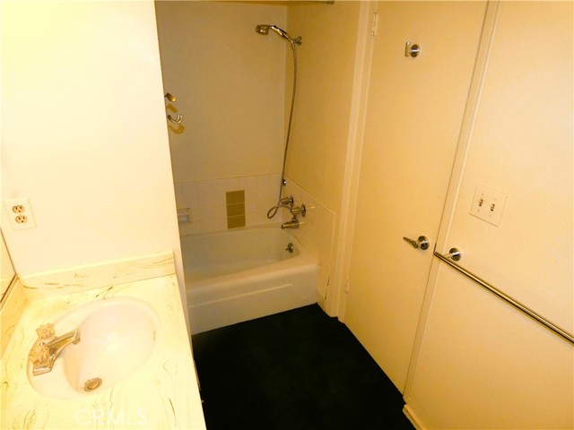 1203 North Sweetzer Avenue, 217 photo 7
