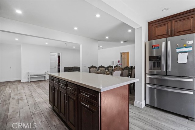 17343 Cohasset Street photo 8