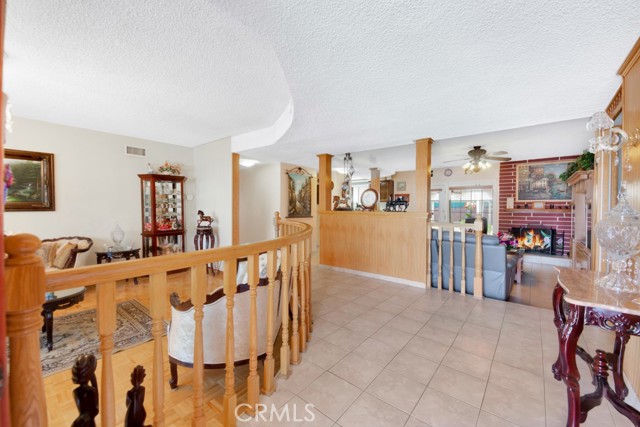 15732 Hartland Street photo 8