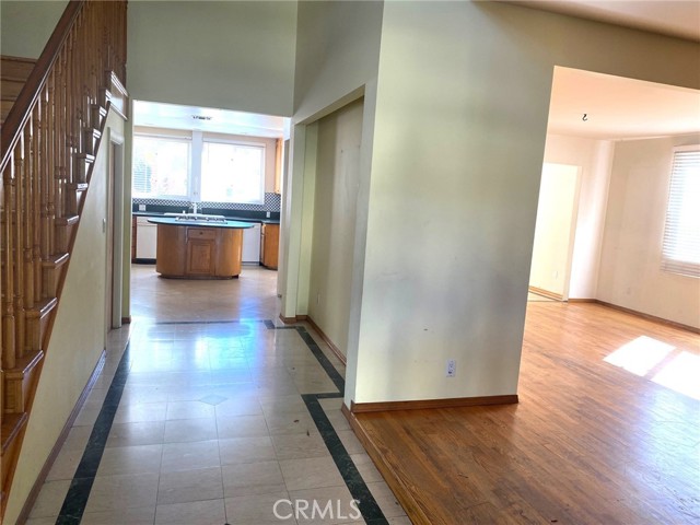 4390 Irvine Avenue photo 2