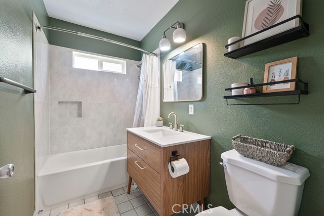 8151 Wakefield Avenue photo 4