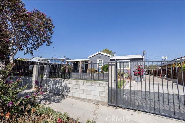 11141 Lull Street photo 4